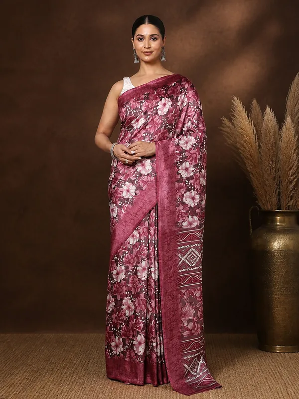 Maroon_Floral_Kashmiri_Silk_Saree,_Geometric_Border_|_Kyaari