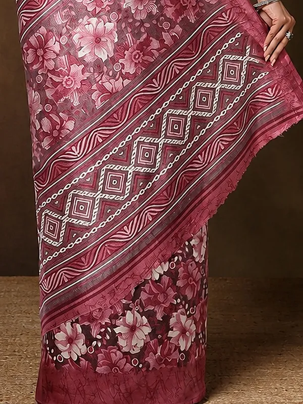 Maroon_Floral_Kashmiri_Silk_Saree,_Geometric_Border_|_Kyaari