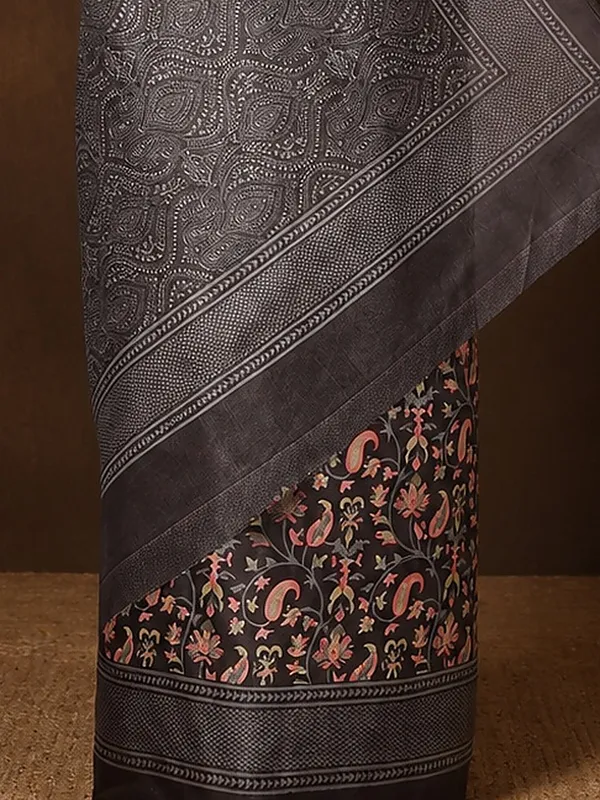 Grey_Floral_Paisley_Printed_Kashmiri_Silk_Saree_|_Silsila
