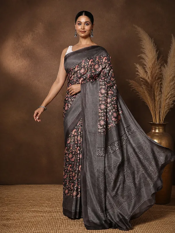 Grey_Floral_Paisley_Printed_Kashmiri_Silk_Saree_|_Silsila