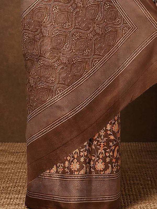 Brown_Floral_Paisley_Printed_Kashmiri_Silk_Saree_|_Silsila