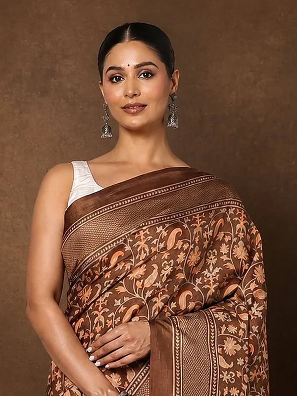 Brown_Paisley_&_Floral_Kashmiri_Silk_Printed_Saree_|_Manzil