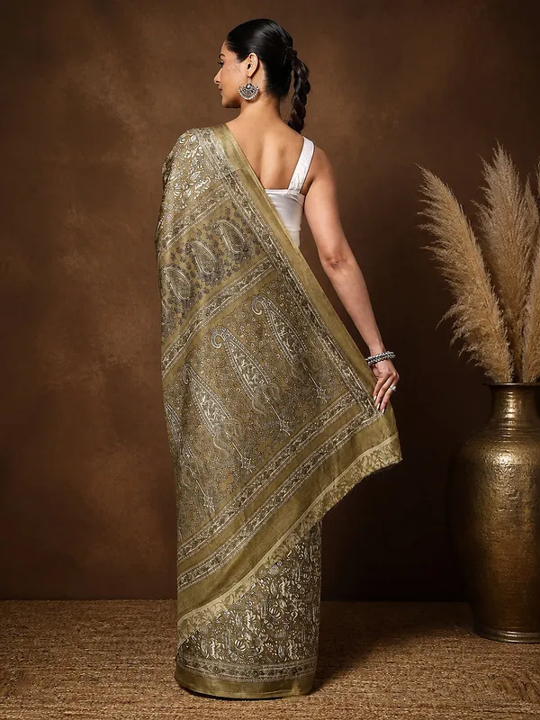 Olive_Paisley_Printed_Kashmiri_Silk_Saree_|_Silsila
