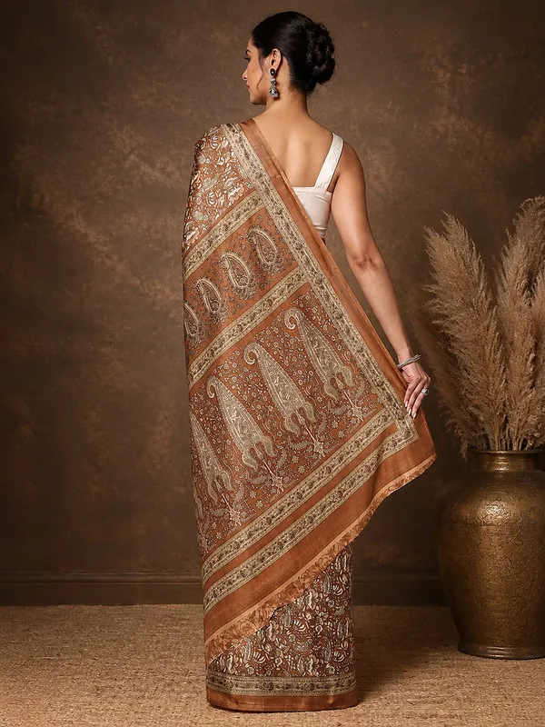 Brown_&_Bronze_Paisley_Kashmiri_Silk_Printed_Saree_|_Manzil