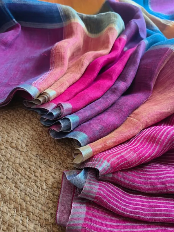 Vaanya_Pure_Linen_Graceful_Handloom_Saree