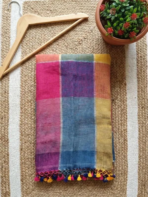 Vaanya_Pure_Linen_Graceful_Handloom_Saree