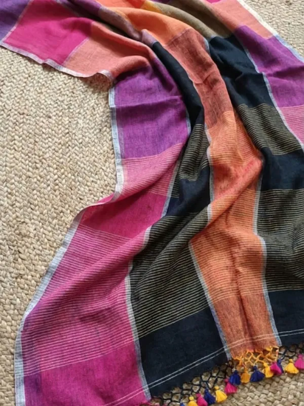 Vaanya_Pure_Linen_Warm_Handloom_Saree