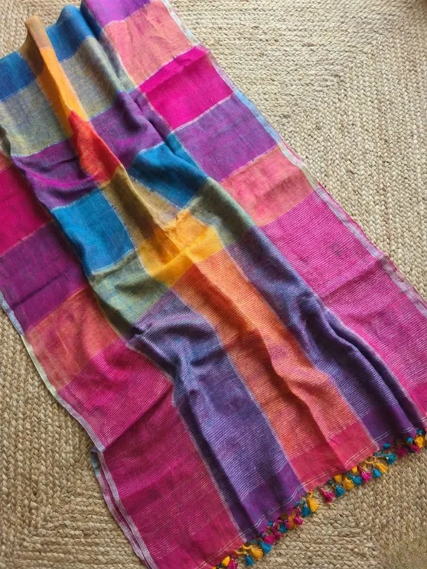 Vaanya_Pure_Linen_Earthy_Handloom_Saree