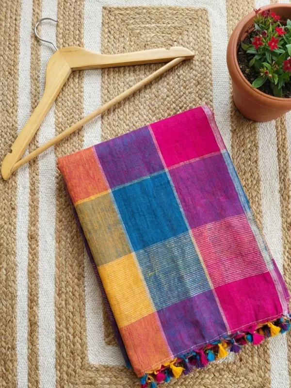 Vaanya_Pure_Linen_Earthy_Handloom_Saree