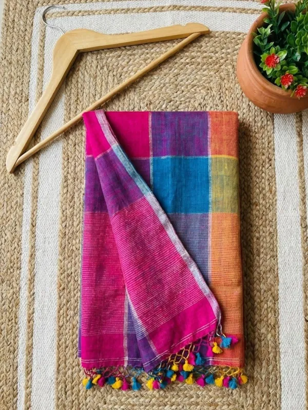 Vaanya_Pure_Linen_Mystic_Handloom_Saree