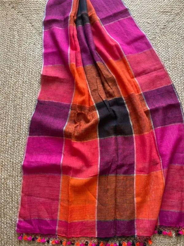Vaanya_Pure_Linen_Versatile_Handloom_Saree