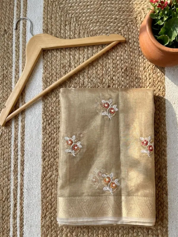 Eshira_Kota_Doria_Semi_Silk_Saree_Opulent_Gold