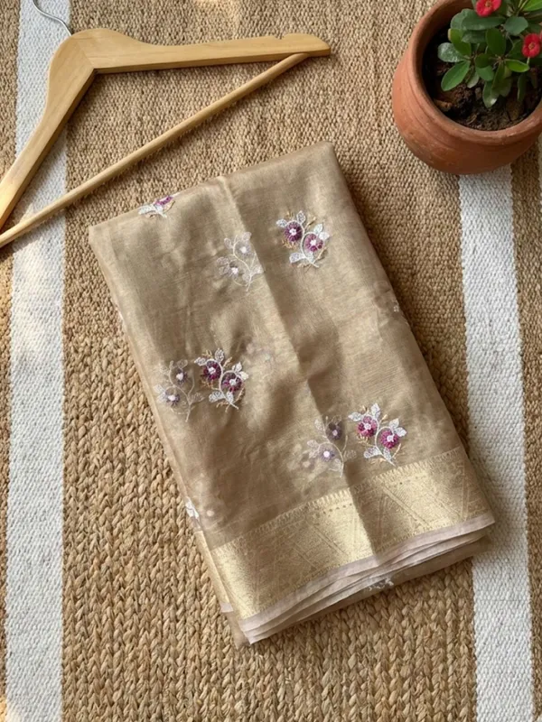 Eshira_Kota_Doria_Semi_Silk_Saree_Antique_Gold