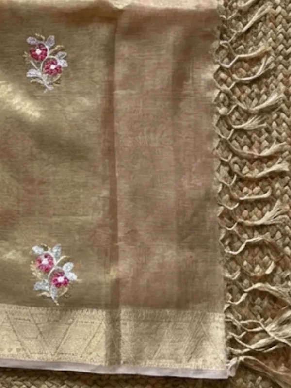 Eshira_Kota_Doria_Semi_Silk_Saree_Antique_Gold