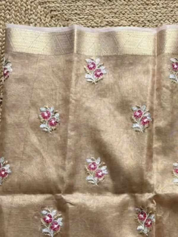 Eshira_Kota_Doria_Semi_Silk_Saree_Antique_Gold