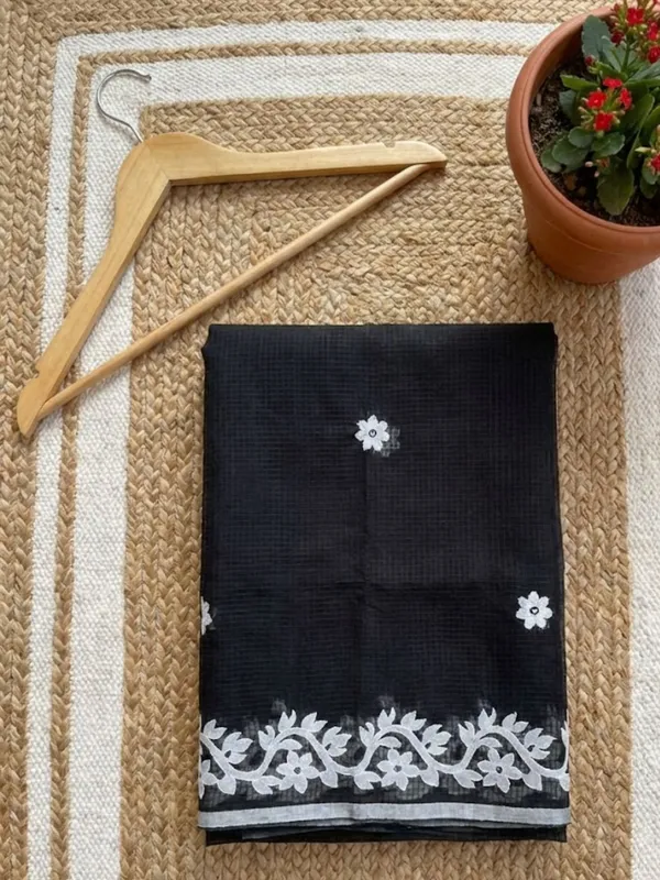Bunaiya_Pure_Noil_Kota_Cotton_Saree_Black