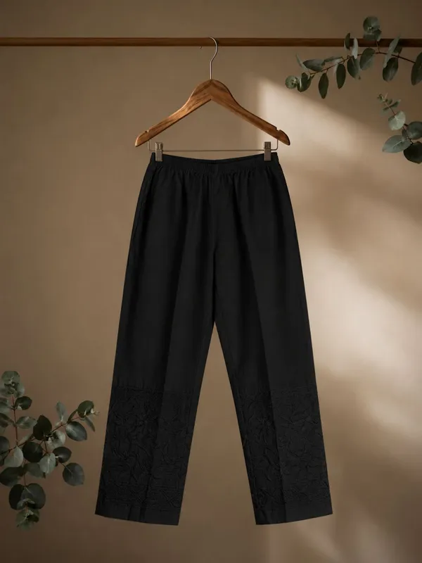 Noor-e-Chikan_Pure_Cotton_Stretchable_Pants_Black