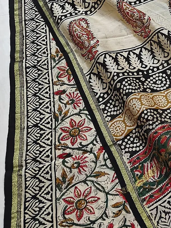 Kalamkari_Suvidha_Chanderi_Silk_Saree_Coral_Beige