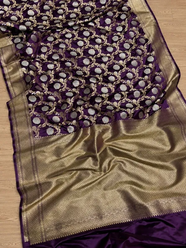 Aviora_Jaal_Mashru_Katan_Silk_Saree_Violet