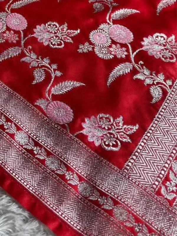 Tanaavya_Mina_Mashru_Katan_Silk_Saree_Dark_Red