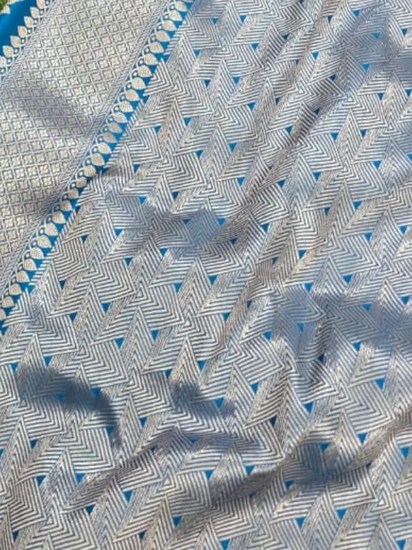 Tanaavya_Mina_Mashru_Katan_Silk_Saree_Powder_Blue