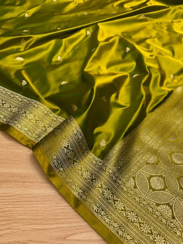 Roop_Vaibhav_Mashru_Katan_Silk_Saree_Bottle_Green