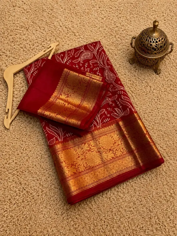 Dhaaga_Roop_Organza_Silk_Embroidery_Saree_Red