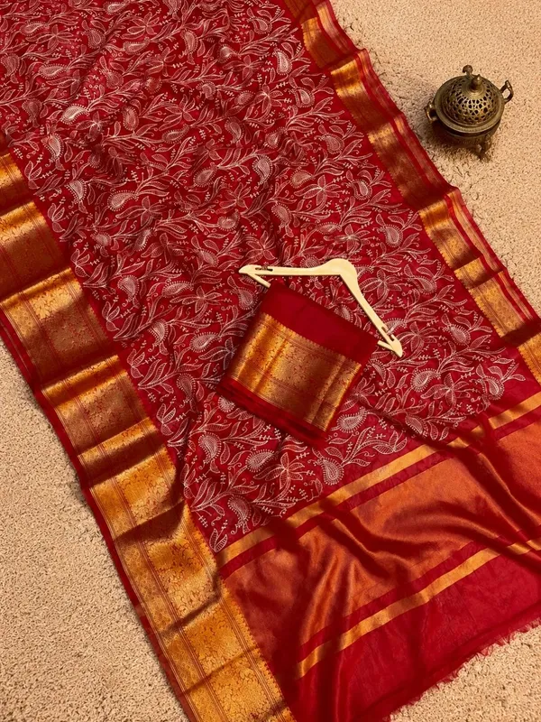 Dhaaga_Roop_Organza_Silk_Embroidery_Saree_Red