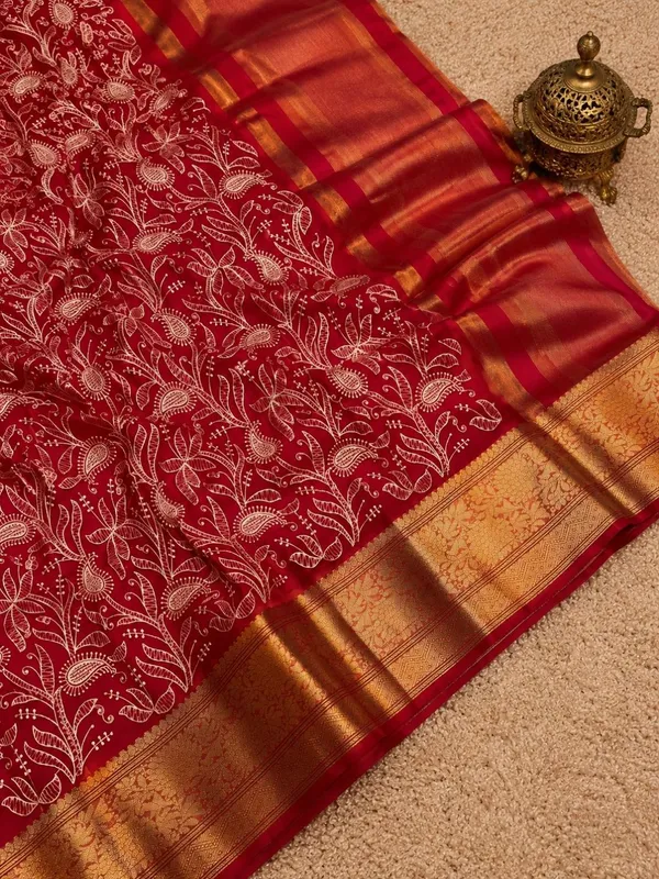 Dhaaga_Roop_Organza_Silk_Embroidery_Saree_Red