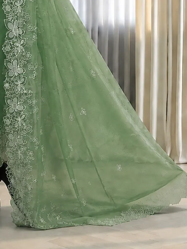 Sutrika_Kota_Doria_Cutwork_Suits_(T+B+D)_Green