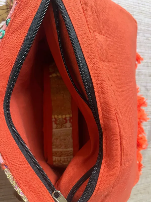 Khamma_Ghani_Kambadiya_Sling_Bags_Red