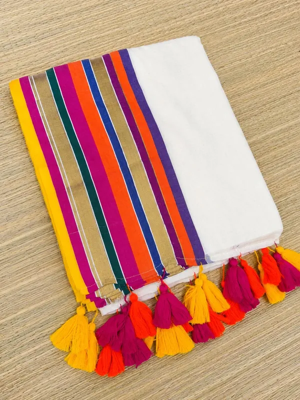 Charita_Pure_Handloom_Mul_Cotton_Saree_Off_White