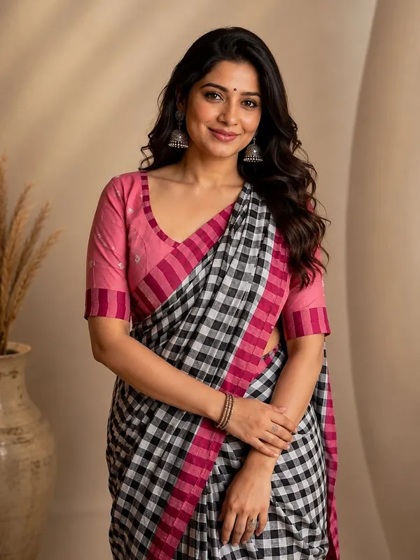 Charita_Pure_Mul_Cotton_Handloom_Saree_Black_&_White