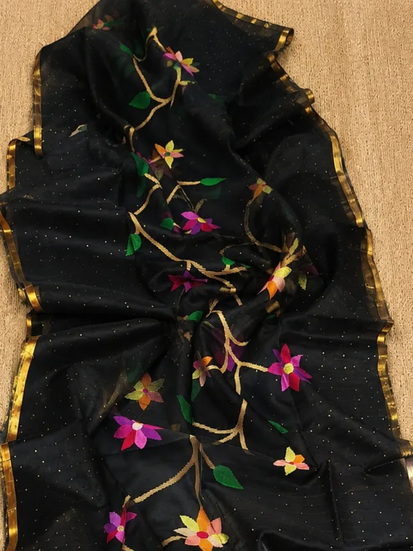 Kusum_Pure_Muslin_Jamdani_Sequin_Saree_Black
