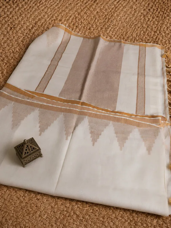 Manohari_Pure_Linen_Handloom_Temple_Border_Saree_Ivory_White