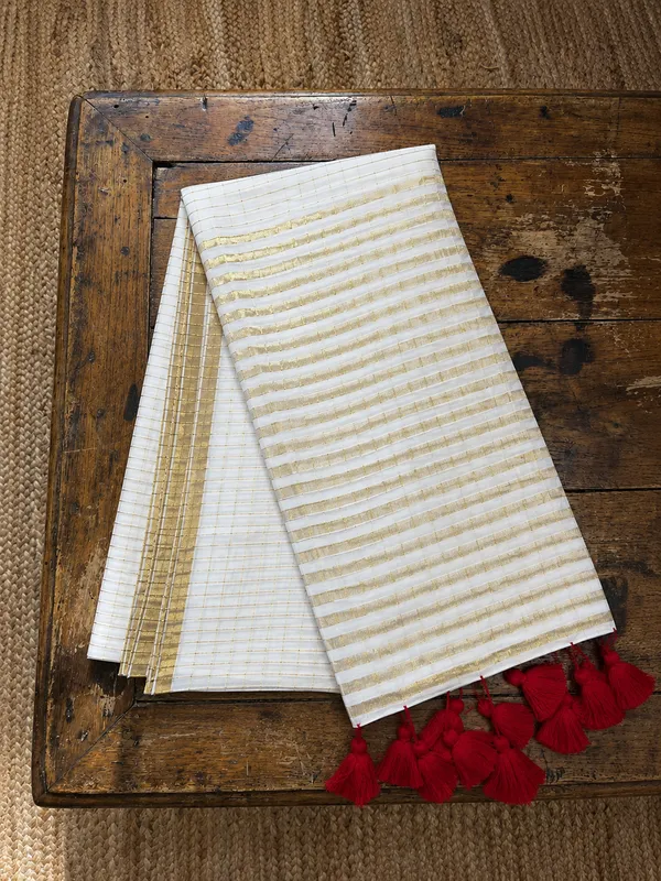 Nandita_Pure_Mul_Cotton_Sequin_Embroidery_Saree_Ivory_White