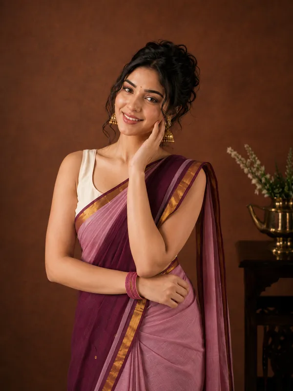 Aarohi_Pure_Handloom_Mul_Cotton_Sequin_Saree_Burgundy_&_Mauve