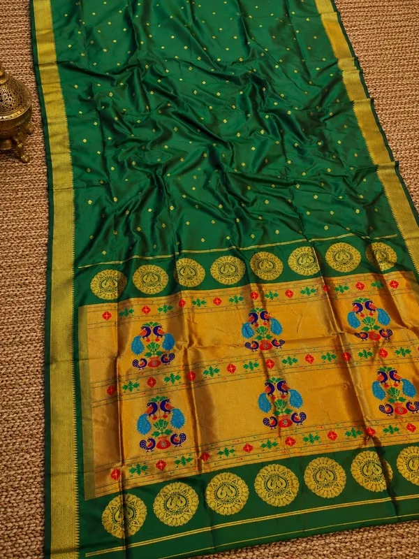 Rajdhara_Handloom_Paithani_Silk_Saree_Emerald_Green