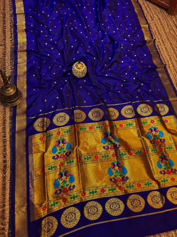 Rajdhara_Handloom_Paithani_Silk_Saree_Deep_Indigo