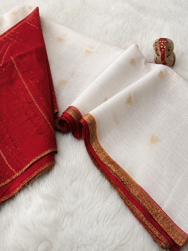 Trikon_Katha_Kota_Silk_White_&_Red_Jacquard_Saree