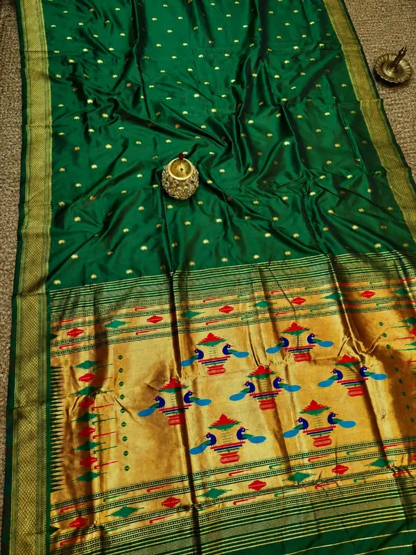 Mayuri_Double_Pallu_Paithani_Silk_Saree_Emerald_Green