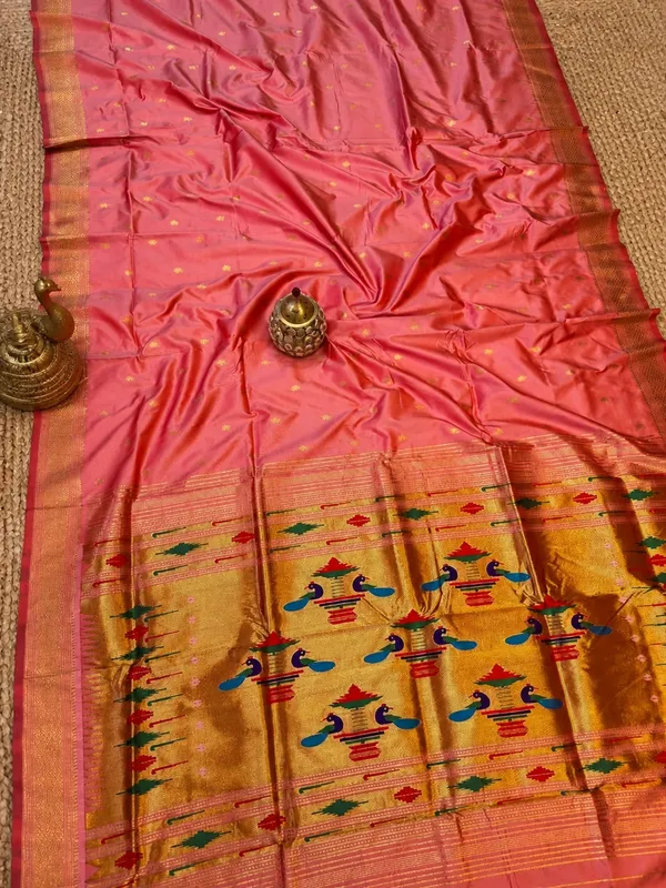 Mayuri_Double_Pallu_Paithani_Silk_Saree_Coral_Pink