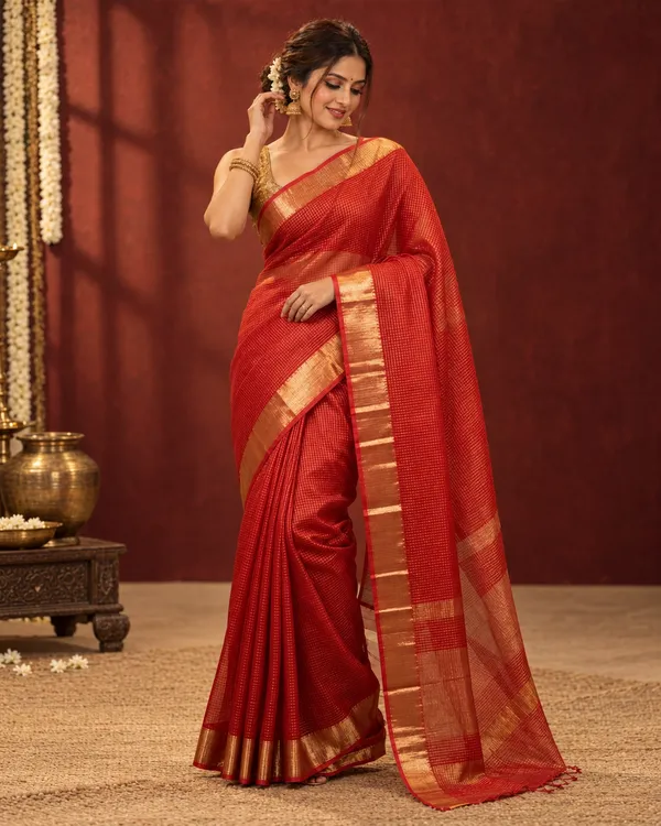 Sindoori_Pure_Maheshwari_Zari_Checks_Saree_Vibrant_Red