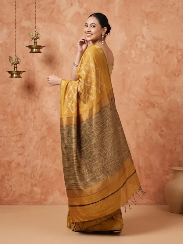Dhaaga_Roop_Kota_Silk_Ghicha_Stripe_Saree_Mustard_Yellow