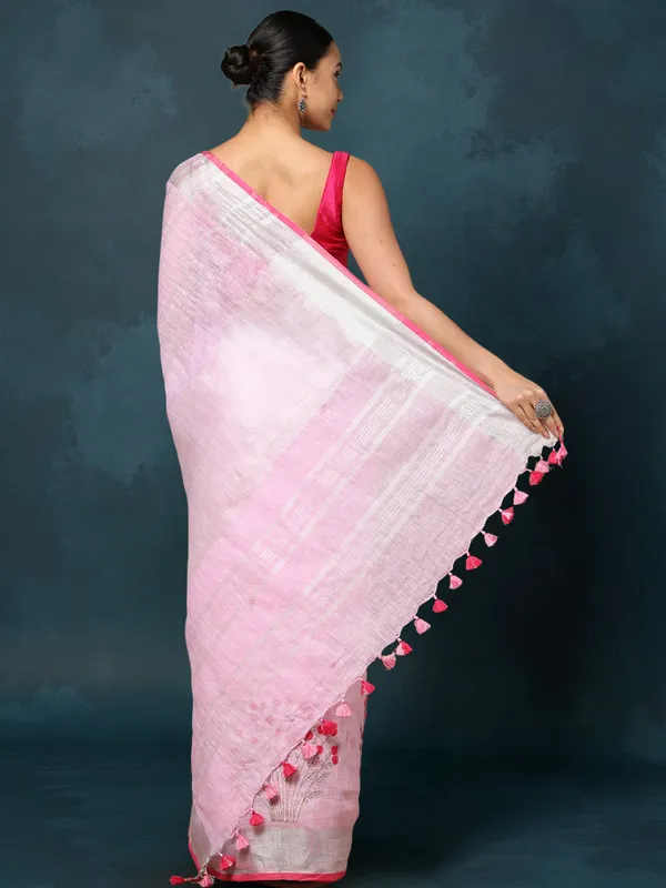 Gulmohar_Pure_Linen_Embroidered_Saree_Pale_Pink