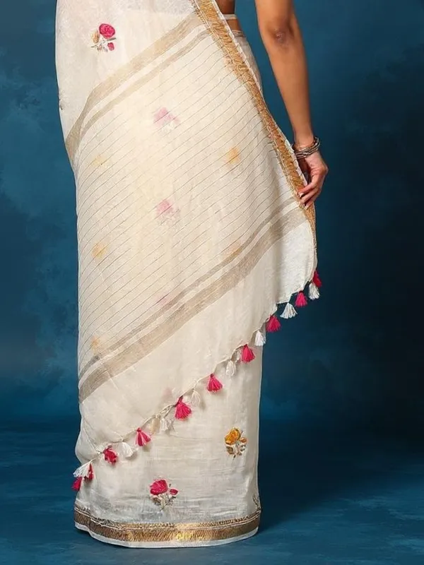 Aabha_Silk_Linen_Embroidered_Saree_Off_White