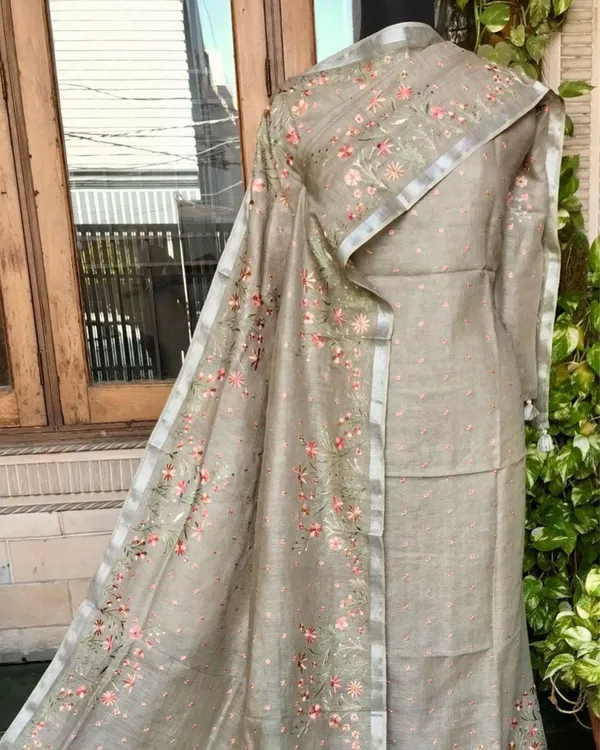Gulmohar_Pure_Linen_Beige_Embroidered_Suit_Piece