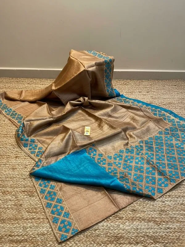 Mridini_Silkmark_Tussar_Silk_Embroidery_Saree_Bronze