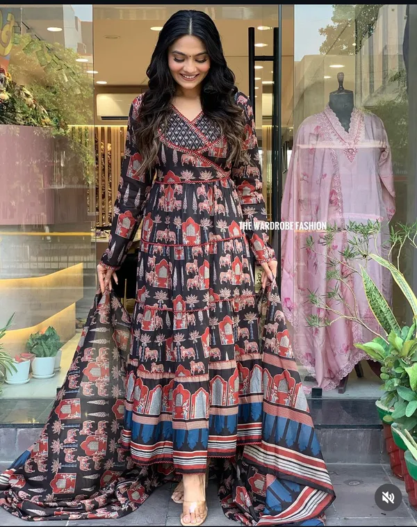 Black_Cotton_Anarkali_Kurta_Set_For_Women