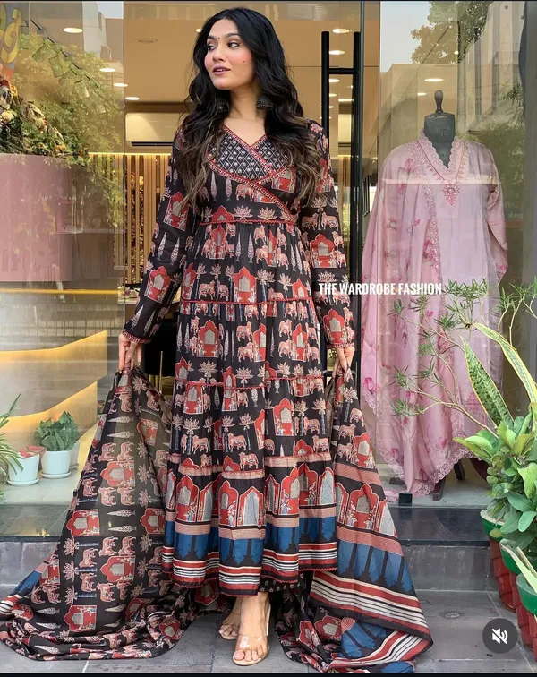 Black_Cotton_Anarkali_Kurta_Set_For_Women